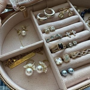 Jewelry lot for sale including box